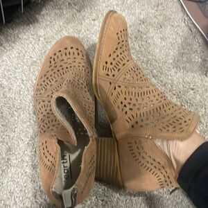 Earth brown suede booties!